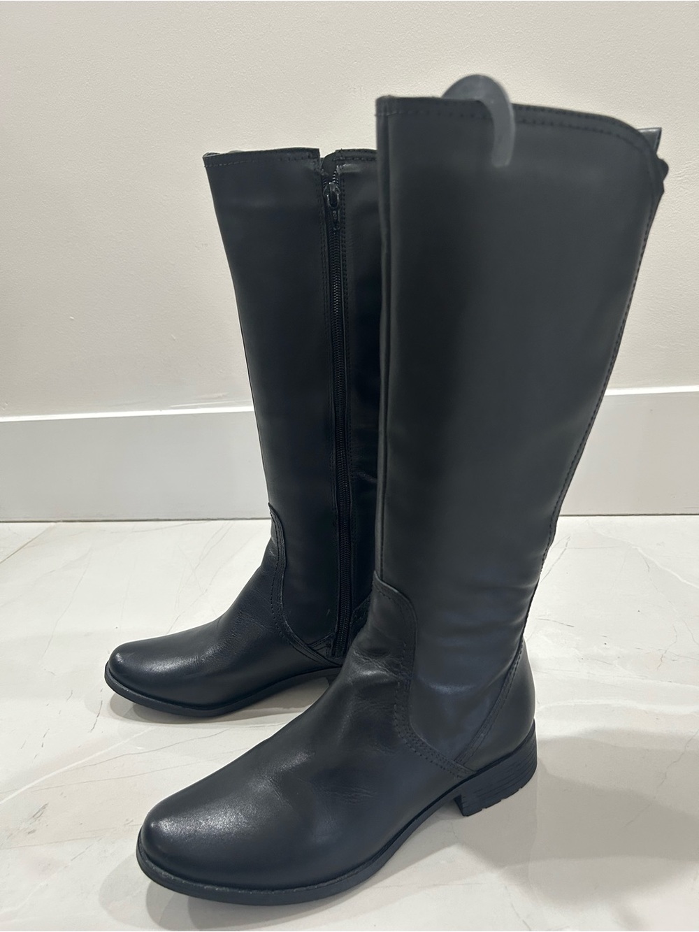 Classic Black Tall  Boots - Sleek Zip Riding Style - Picture 2 of 9